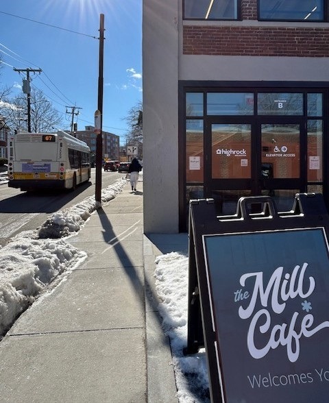 Traffic Light. / Carol Beggy photo